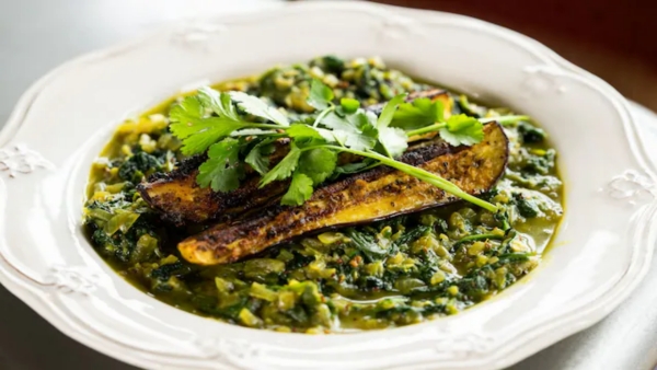 Spinach Restaurant-Style Spinach onion curry with a Twist Better Than Any Side Dish You ve Had Spinach Restaurant-Style Spinach onion curry with a Twist Better Than Any Side Dish You ve Had