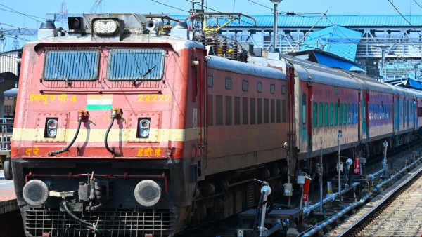 Temporary Train Stoppages Provided by SCR at Lingampalli Railway Station Temporary Train Stoppages Provided by SCR at Lingampalli Railway Station