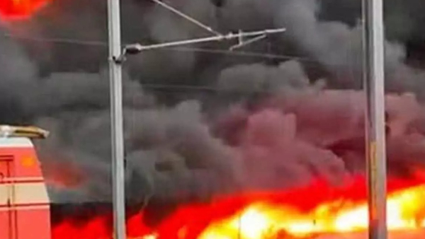 A major fire broke out at the Thrissur Railway Station gutted Over 200 Vehicles A major fire broke out at the Thrissur Railway Station gutted Over 200 Vehicles