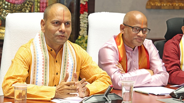 TTD EO says Free Annaprasadam Distributed to Devotees in Galleries and Receives Widespread Praise