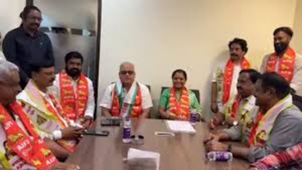 వడ్డేపల్లి మున్సిపాలిటీలో గెలిచిన తర్వాత aifb-sensational-statement-with-the-support-jagruthi-kavith. వడ్డేపల్లి మున్సిపాలిటీలో గెలిచిన తర్వాత aifb-sensational-statement-with-the-support-jagruthi-kavith.