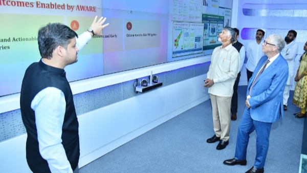 సచివాలయంలోని ఏపీ ఆర్టీజీఎస్ కేంద్రాన్ని సందర్శించిన సందర్భంగా చంద్రబాబు చొరవను ప్రశంసించిన బిల్ గేట్స్