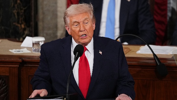 మేజర్ మిలిటరీ ఆపరేషన్‌లో ఇరాన్ క్షిపణులు మరియు నావికాదళాన్ని అమెరికా నాశనం చేస్తుందని అధ్యక్షుడు డొనాల్డ్ ట్రంప్ హెచ్చరించారు