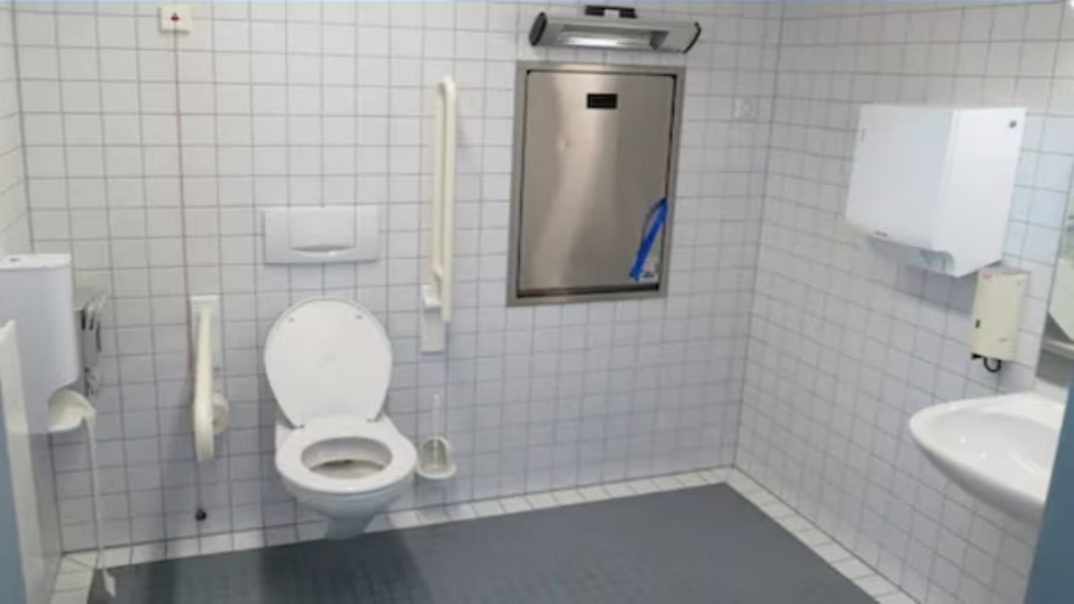 kannadaserialstar Privacy Breach Hidden Camera in Washroom Blackmail Cyber Police Case Filed kannadaserialstar Privacy Breach Hidden Camera in Washroom Blackmail Cyber Police Case Filed