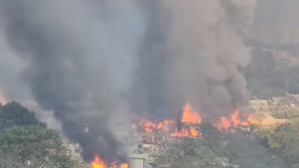 మణిపూర్ హింస ఉఖ్రుల్ లిటన్ విలేజ్లో 30 ఇళ్లు దగ్ధం 5 రోజుల పాటు ఇంటర్నెట్ నిషేధం మణిపూర్ హింస ఉఖ్రుల్ లిటన్ విలేజ్లో 30 ఇళ్లు దగ్ధం 5 రోజుల పాటు ఇంటర్నెట్ నిషేధం