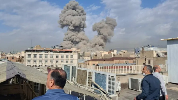 పెరుగుతున్న ఉద్రిక్తతల మధ్య ఇరాన్‌లోని భారతీయులు అలాగే ఉండాలని మరియు ఎంబసీతో సన్నిహితంగా ఉండాలని MEA కోరింది