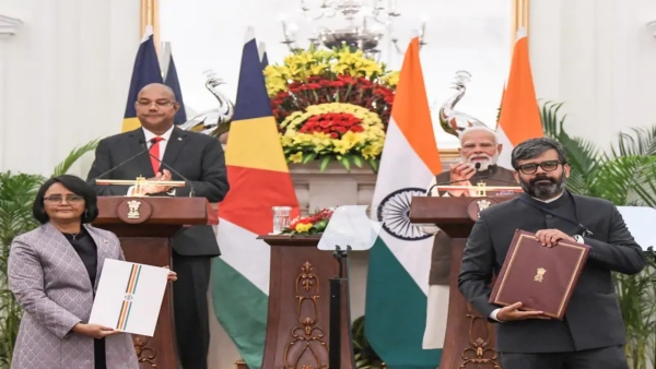భారతదేశం-సీషెల్స్ సంబంధాలను పెంచడానికి సీషెల్స్ కోసం 175 మిలియన్ల ఆర్థిక ప్యాకేజీని మోడీ ప్రకటించారు