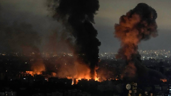 కాబూల్ మరియు కాందహార్‌లో సరిహద్దు ఘర్షణలు తీవ్రమవుతున్నందున పాకిస్తాన్ ఆఫ్ఘనిస్తాన్‌తో బహిరంగ యుద్ధం ప్రకటించింది