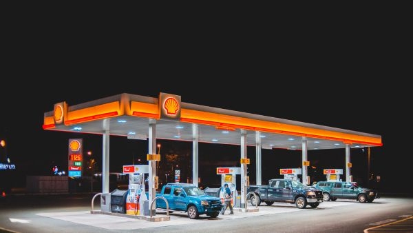 E20 Petrol Mandatory from April 1 2026 Govt Rules for 95 RON Fuel and Its Impact on Your Vehicle Mileage E20 Petrol Mandatory from April 1 2026 Govt Rules for 95 RON Fuel and Its Impact on Your Vehicle Mileage