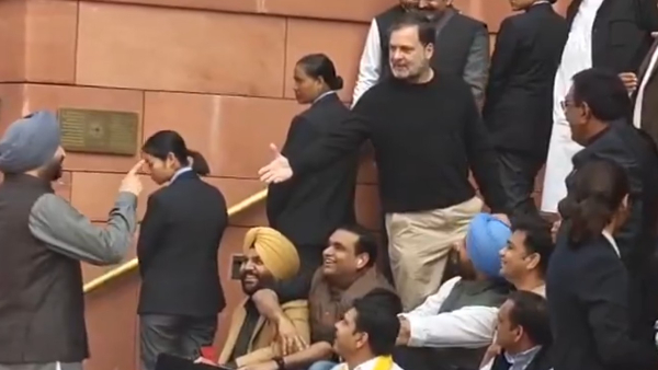 Rahul Gandhi Traitor Friend Remarks against MoS Ravneet Singh Bittu sparks war of words Parliament Rahul Gandhi Traitor Friend Remarks against MoS Ravneet Singh Bittu sparks war of words Parliament