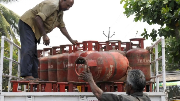 బెంగళూరులో రేపటి నుంచి హోటళ్లు, రెస్టారెంట్లు బంద్‌ నగరంలో వంటగ్యాస్‌ సంక్షోభం