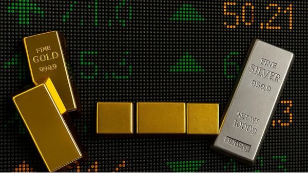 పెరుగుతున్న ప్రపంచ యుద్ధం మధ్య పెట్టుబడిదారులు బంగారం మరియు వెండి ఇటిఎఫ్‌ల కోసం ఎందుకు స్టాక్‌లను డంపింగ్ చేస్తున్నారు మీ సంపదను కాపాడుకోండి