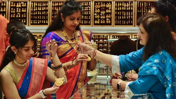 Gold rate Rebound over 2 Percent MCX on value buying dollar strength and US Fed rate cut hopes dim Gold rate Rebound over 2 Percent MCX on value buying dollar strength and US Fed rate cut hopes dim