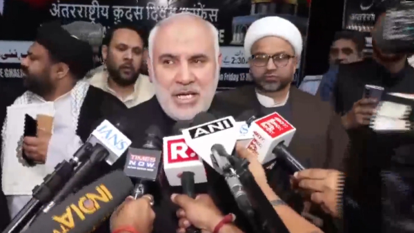 ఉద్రిక్తతల మధ్య ఇరాన్ హార్ముజ్ జలసంధి ద్వారా సురక్షితమైన మార్గంలో భారతదేశానికి హామీ ఇచ్చింది