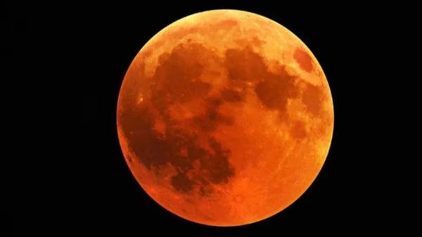 Lunar Eclipse Today Uncover the Tradition of These Temples Open Doors During Chandra Grahan Time Lunar Eclipse Today Uncover the Tradition of These Temples Open Doors During Chandra Grahan Time