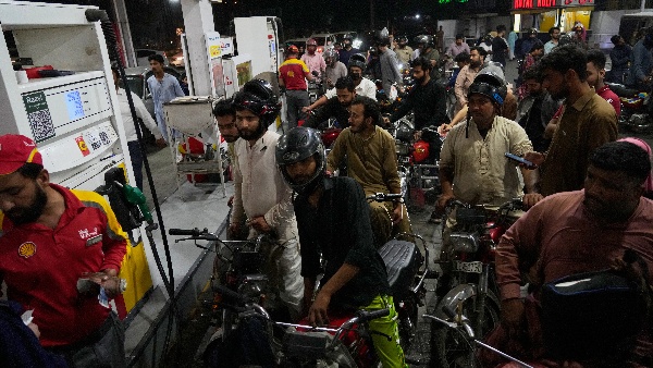 petrol-diesel-prices-unchanged-despite-global-crude-crossing-usd-110-key-directions-for-oil-compan