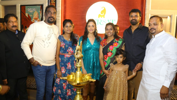 anchor-sreemukhi-started-new-restaurant-called-fursat-restaurant-at-madhapur-in-telangana