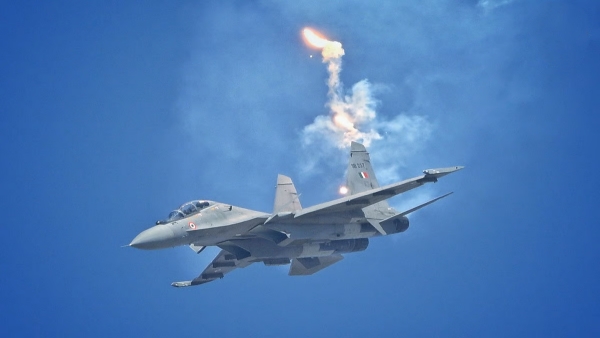 చోకిహోలా కర్బీ ఆంగ్లోంగ్ సమీపంలో సుఖోయ్ ఫైటర్ జెట్ అదృశ్యం అసోం రాష్ట్రం తాజా క్రాష్ భయం