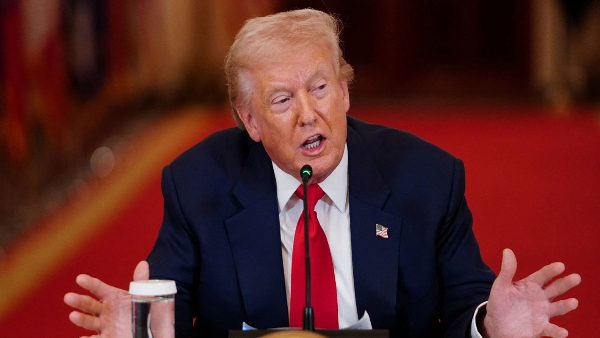 యుఎస్ స్ట్రైక్స్ ఇరాన్ ఆర్మీ నేవీకి నాకౌట్ దెబ్బ మరియు కమ్యూనికేషన్స్ నెట్‌వర్క్ తొలగించబడిందని ట్రంప్ అన్నారు