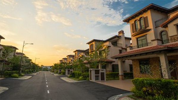 vastu Tips is it permissible to live in houses located next to the main road according to principles vastu Tips is it permissible to live in houses located next to the main road according to principles