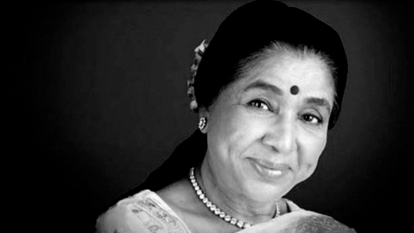 legendary-singer-asha-bhosle-comments-about-her-favourite-singers-and-whose-songs-listens-to