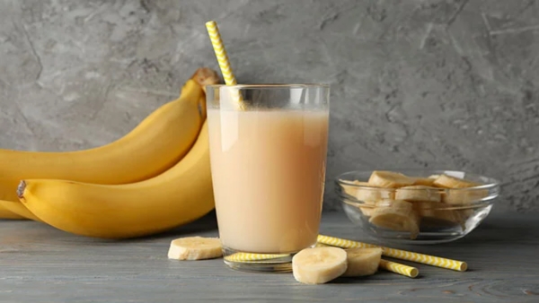 BananaJuice Recipe Maximum Flavor with Minimal Ingredients Easy Summer Drink banana juice home