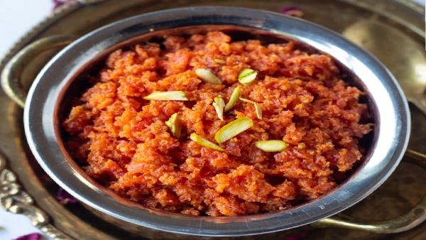 carrot-halwa-making-recipe-in-telugu-with-easy-steps-and-tips-for-serving-also-better-taste