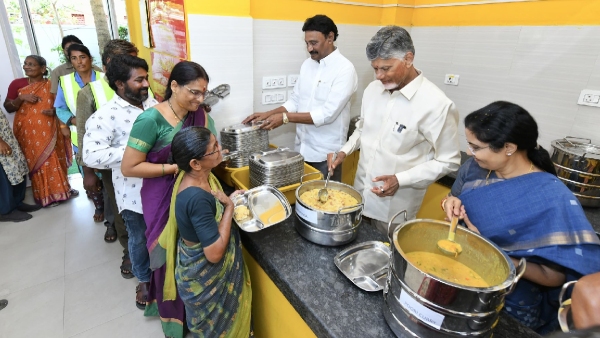 cm-chandrababu-naidu-and-nara-bhuvaneswari-visits-anna-canteen-at-vijayawada-on-the-occasion-of-his