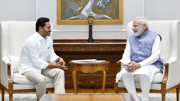 డీలిమిటేషన్‌ను అన్ని ప్రతిపక్ష పార్టీలు వ్యతిరేకిస్తుండగా వైఎస్‌ఆర్‌సీపీ ఎందుకు బేషరతుగా మద్దతు ఇస్తోంది