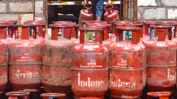 మహిళలకు ఉచిత LPG సిలిండర్లు రూ. 2000 మరియు ఇ-స్కూటర్లకు రూ. 25000 సబ్సిడీ NDA వాగ్దానాలు మహిళలకు ఉచిత LPG సిలిండర్లు రూ. 2000 మరియు ఇ-స్కూటర్లకు రూ. 25000 సబ్సిడీ NDA వాగ్దానాలు