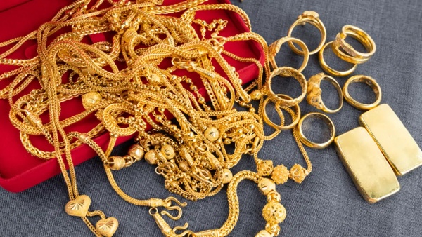 India Gold Rates Edges to 1 50 Lakh per 10g Amid Global Rebound As Its Rally US Rate Cut India Gold Rates Edges to 1 50 Lakh per 10g Amid Global Rebound As Its Rally US Rate Cut