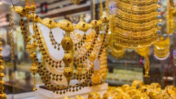 Gold Edges as US-Iran Ceasefire Eases West Asia Tensions Markets Watch Fragile Truce Durability