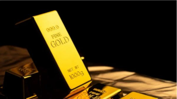 Gold Investment Strategy Why Adding Gold to Your Portfolio Reduces Risk and Enhances Long-Term Returns