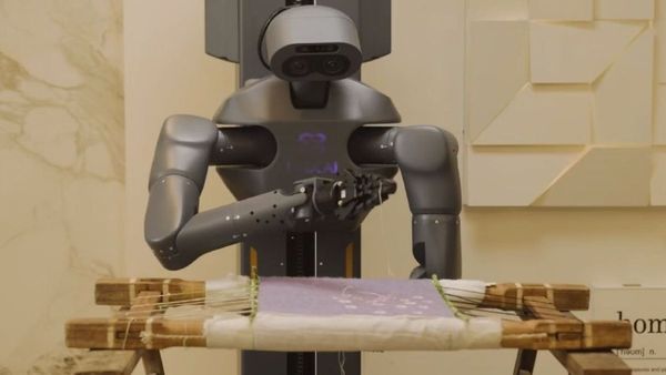 humanoid-robo-launched-in-china-named-panther-for-home-use-with-one-time-charging-16-hours-non-stop