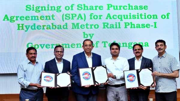 Hyderabad Metro TakeoverTelangana Govt Signs Deal With L amp amp T to Acquire Phase I for Rs 1 461 47 Crore