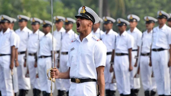 కాల్పుల ఘటన తర్వాత క్లియరెన్స్ లేకుండా హార్ముజ్ రవాణా చేయబోమని భారత నౌకాదళం హెచ్చరించింది