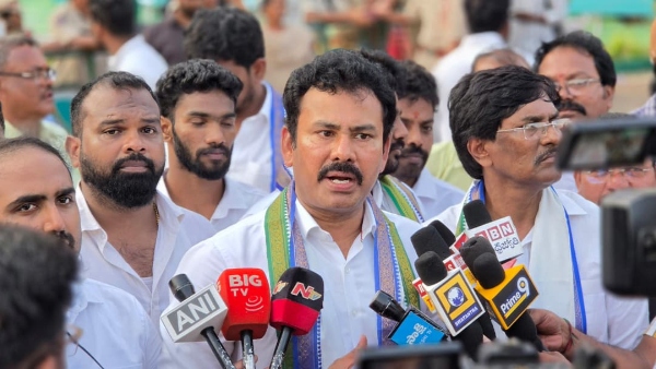 YSRCP Condemns Privatisation of Public Properties and User Charge Collection in Visakhapatnam YSRCP Condemns Privatisation of Public Properties and User Charge Collection in Visakhapatnam