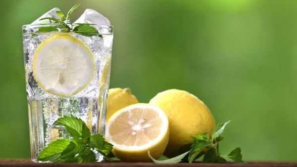 lemon-water-every-morning-encourages-your-immune-system-to-function-optimally-keeping-diseases-away