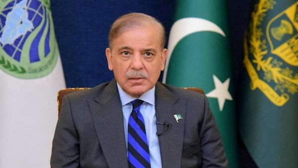 Pakistan Imposes Smart Lockdown Amid Global Fuel Crisis Markets and Malls to Close Early at 8 PM Daily