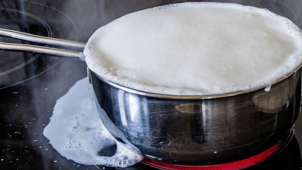 milk-overflow-leads-to-husband-and-wife-and-also-ends-with-suicide-at-kadapa-district-in-ap milk-overflow-leads-to-husband-and-wife-and-also-ends-with-suicide-at-kadapa-district-in-ap