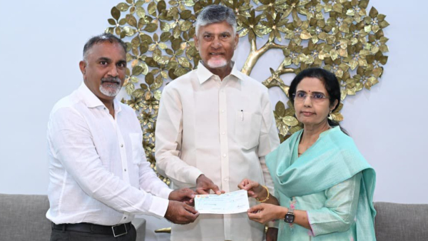 nara-bhuvaneswari-donate-76-lakh-rupees-to-anna-canteens-on-behalf-of-ap-cm-chandrababu-birth-day nara-bhuvaneswari-donate-76-lakh-rupees-to-anna-canteens-on-behalf-of-ap-cm-chandrababu-birth-day