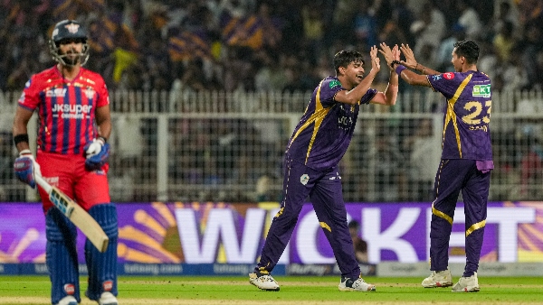 IPL 2026 Rs 21 Crore Star Hits Nets Sixes Faces Brutal Trolling for 8 40 Match Average