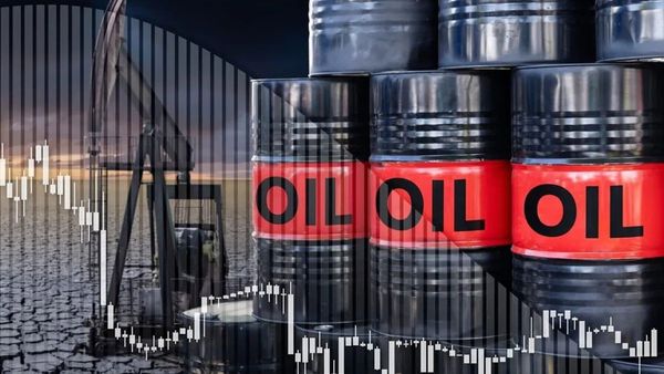 oil-prices-heavily-drop-across-the-world-due-to-iran-decision-on-hurmoz-to-open-gates-and-allow-ship