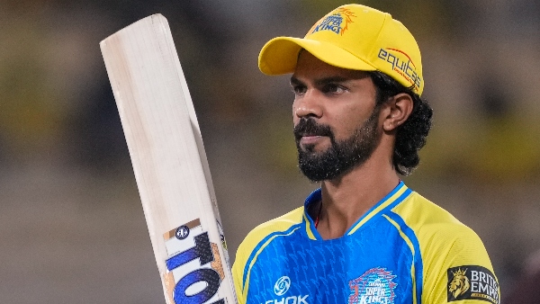 ఇప్పుడు కెప్టెన్సీని మార్చడానికి CSKపై ఒత్తిడి పెంచుతున్న శాంసన్‌ను రుతురాజ్ అవుట్ చేశాడు