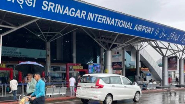 Two Americans Detained at Srinagar Airport After Satellite Phone Found in Baggage
