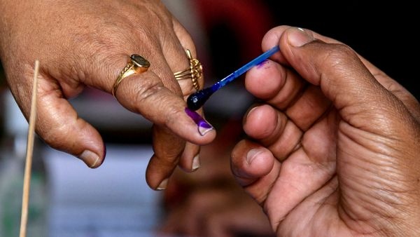 ఉద్యోగుల బదిలీల కారణంగా తెలంగాణ స్థానిక సంస్థల ఎన్నికలు జులై వరకు ఎటువంటి MPTC మరియు ZPTC ఎన్నికలను వాయిదా వేయలేదు