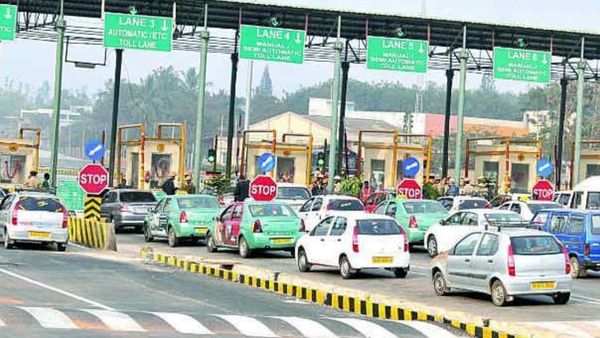 cashless-toll-payments-mandatory-from-april-by-nhai-fastag-in-all-over-india-and-news-got-viral cashless-toll-payments-mandatory-from-april-by-nhai-fastag-in-all-over-india-and-news-got-viral
