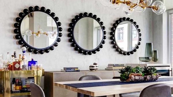 Vastu tips According to the principles Is there more than one mirror in your house