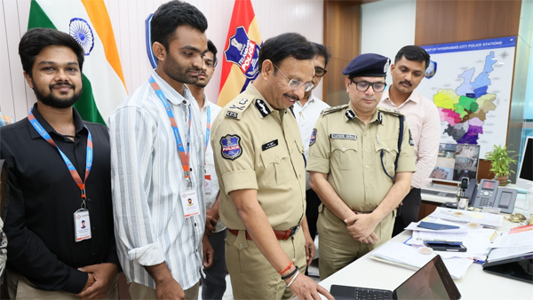 India first AI Copriter app launched by Hyderabad Police allows complaints in 10 languages India first AI Copriter app launched by Hyderabad Police allows complaints in 10 languages
