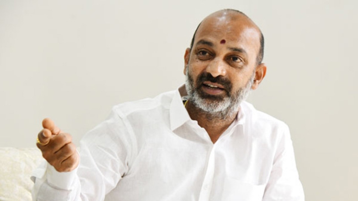 బండి భగీరథ్ పోక్సో కేసుతో పాటు కొత్త పార్టీపై నోరువిప్పిన కేంద్రమంత్రి బండి సంజయ్